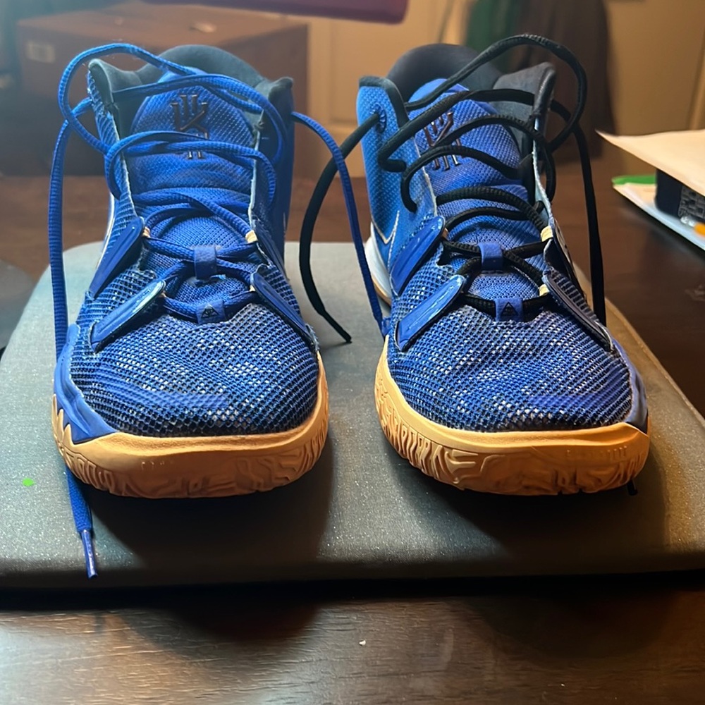 Kyries basketball shoes